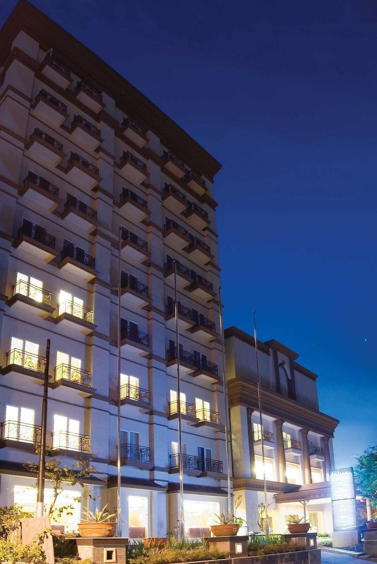 Hotel Aston 4*